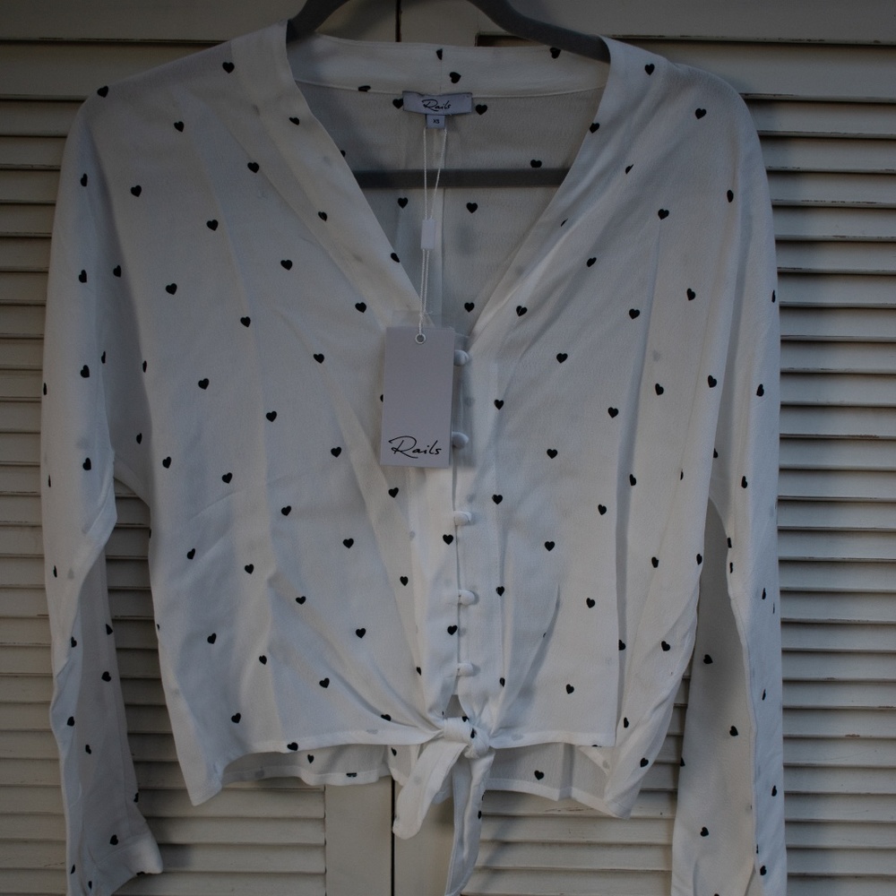 NWT Rails Sloan Tie Front Blouse Hearts Size XS - Picture 3 of 9